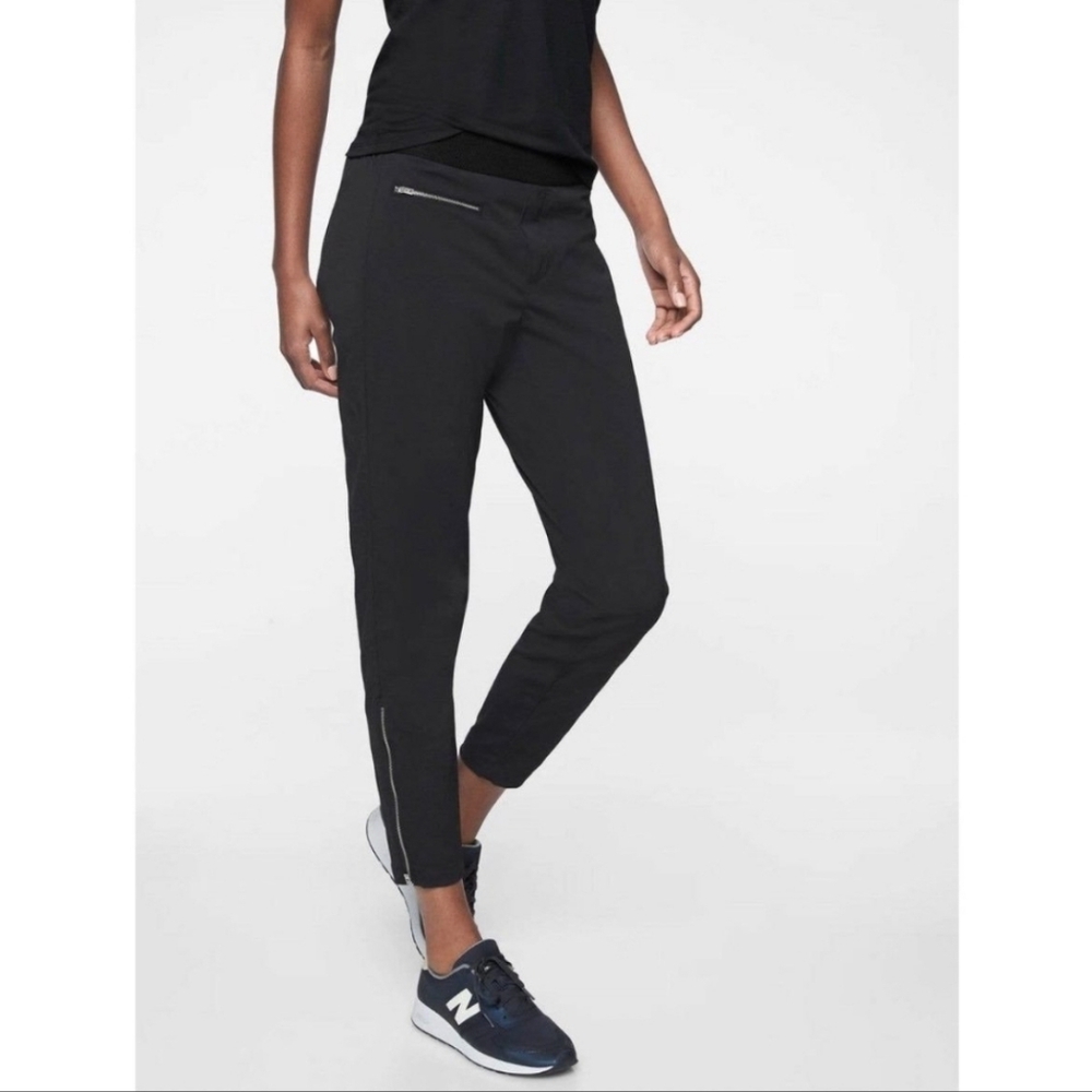 Athleta Mod Trekkie Crop